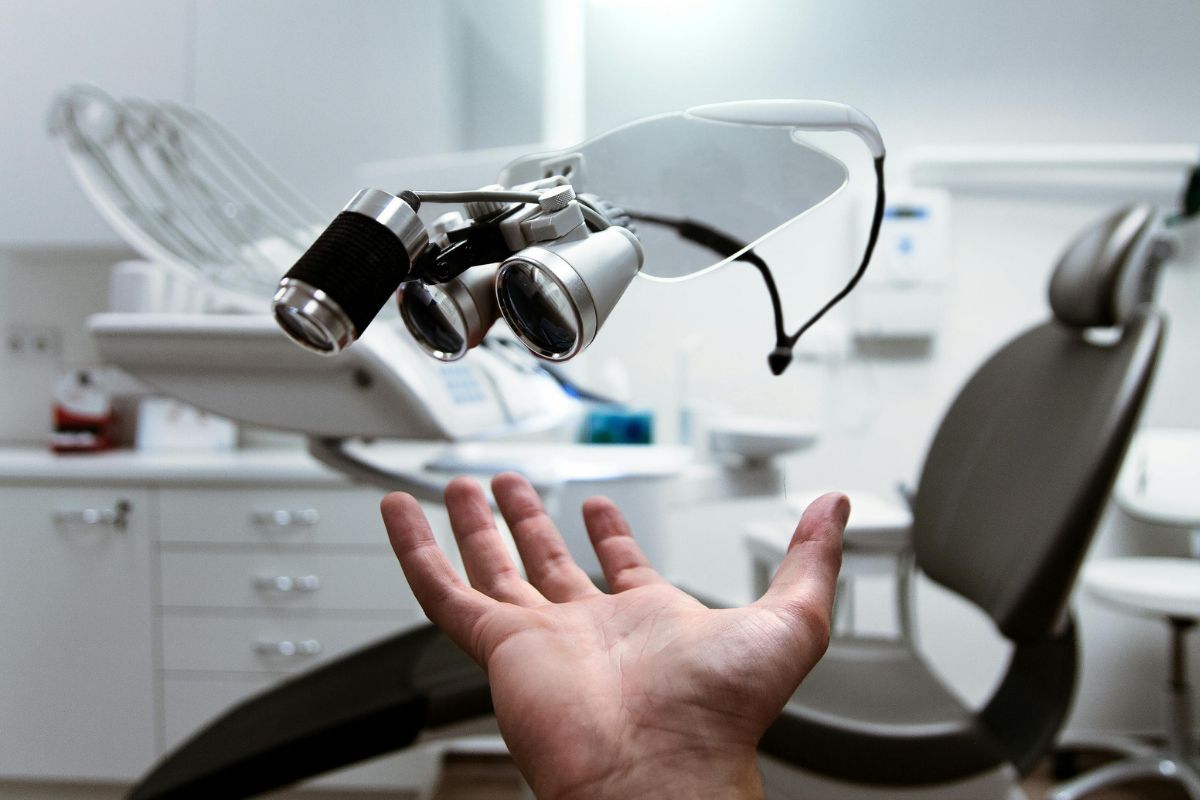 dental loupes with light